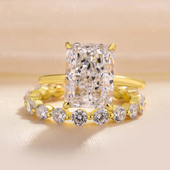 Eliana - Emerald Cut with Pavé